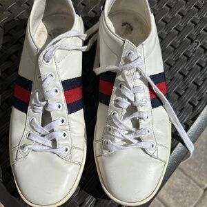 Women's Gucci Sneakers (9)